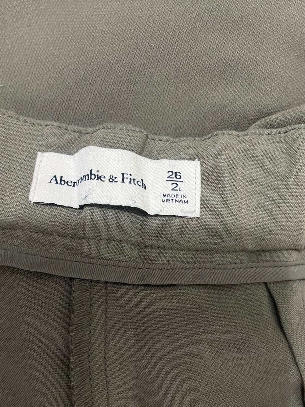 A&F Sloane pants
Olive Green - Picture 2 of 2